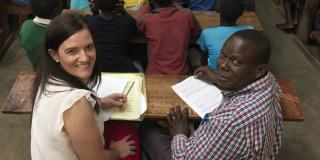 Irish volunteer Lisa in a Ugandan school